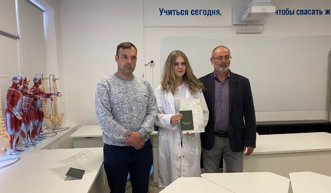 Прохоровские школьники стали выпускниками медицинского класса.