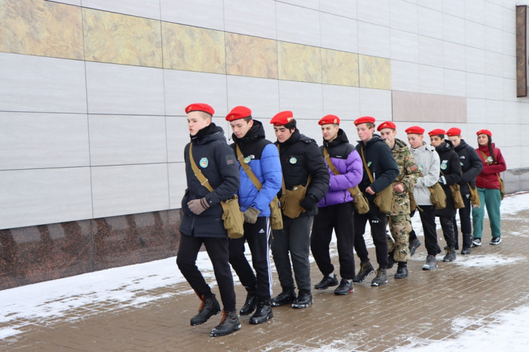 Школьники приняли участие в районном военно-патриотическом слёте.