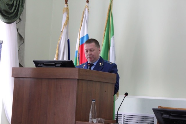 Прокурор Прохоровского района принял участие в десятом заседании Муниципального совета Прохоровского района четвертого созыва.